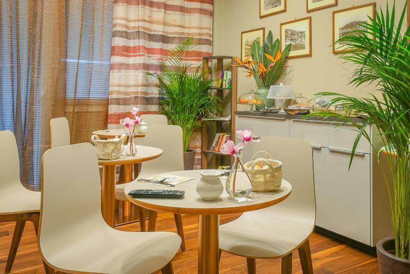 B&B H68 Аласио Екстериор снимка