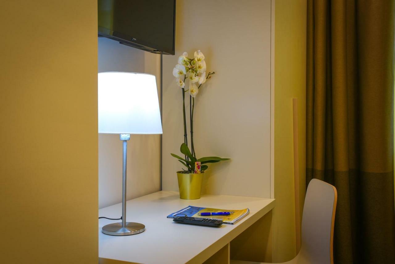 B&B H68 Аласио Екстериор снимка